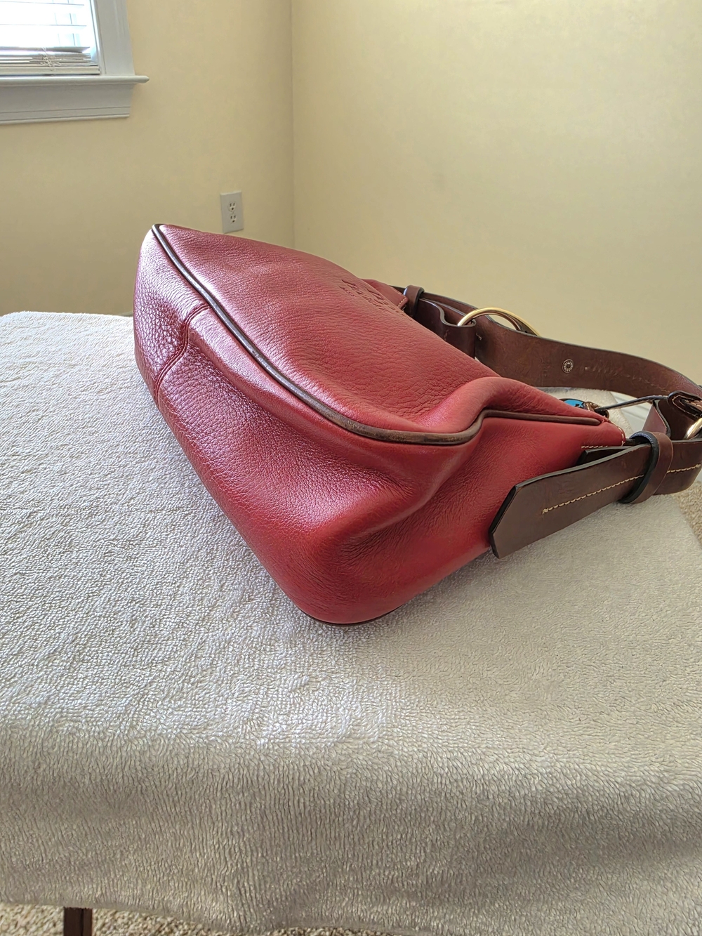 Dooney & Bourke 1975 Red Leather Shoulder Bag - Picture 9 of 11
